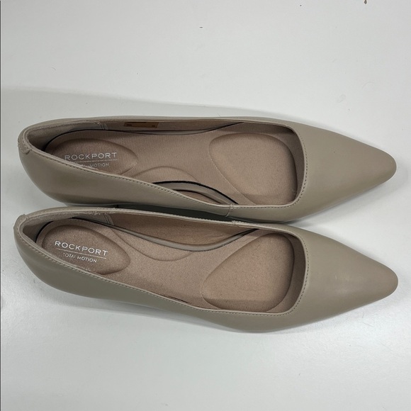Rockport Total Motion Gracie Pump Size 8